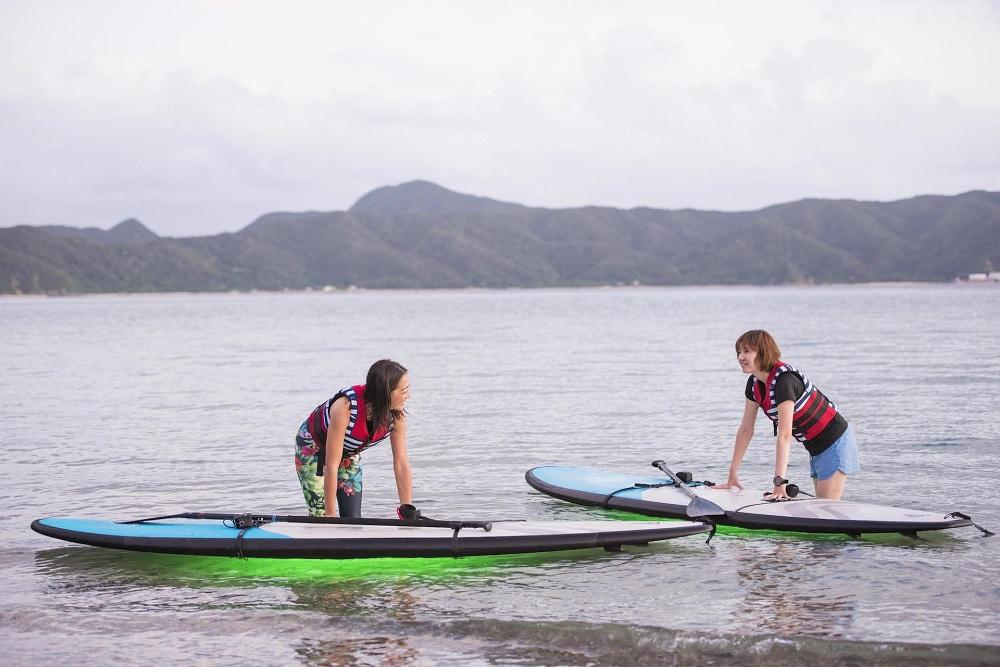 奄美ブルーを楽しむ！SUPレンタル
