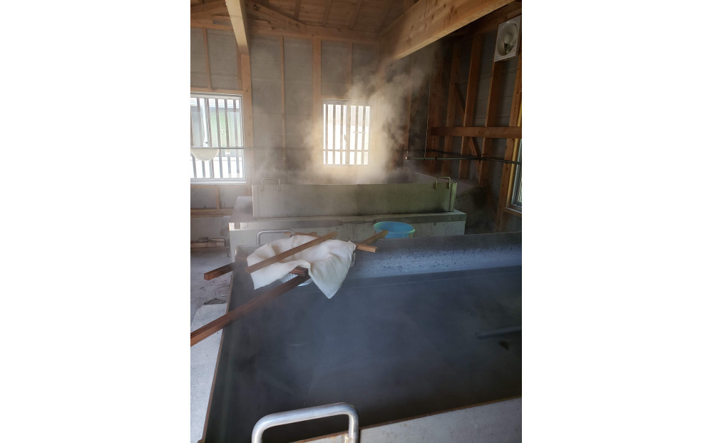 奄美大島・加計呂麻島産　天然にがり（料理用）8本セット