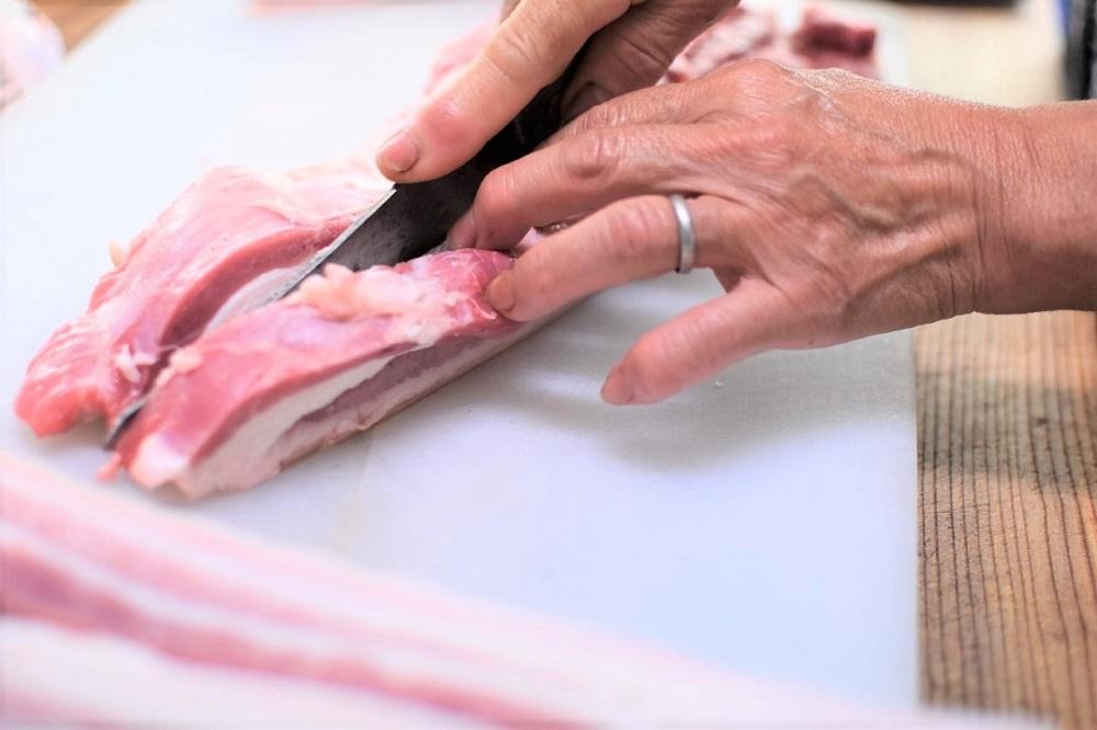 かつみの島豚いちばん豚バラブロック肉　1kg