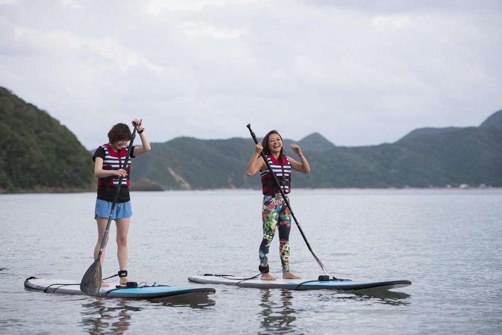 奄美ブルーを楽しむ！SUPレンタル