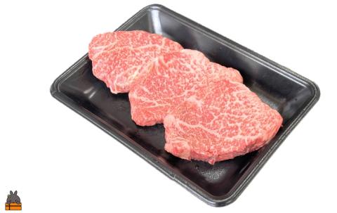 A5ランク THE鹿児島黒毛和牛赤身ステーキ 300g（100g×3） ( 鹿児島黒毛和牛 A5 牛肉 ビーフ 贅沢 極上 こだわり プレミアム 徳之島 鹿児島 幸せ 赤身 脂身 カミチク )