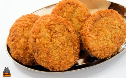 《マツコの知らない世界で紹介》徳之島の旨みあふれる豚肉と新じゃが！徳之島の豚メンチカツ&徳之島コロッケ食べ比べ（20個）（ じゃがいも 新じゃが 豚肉 たまねぎ 唐辛子 ヤマシークニン おかず お弁当 おつまみ 肉汁 美味しい )