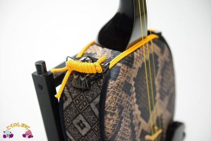 真壁型奄美三味線（黒塗り）