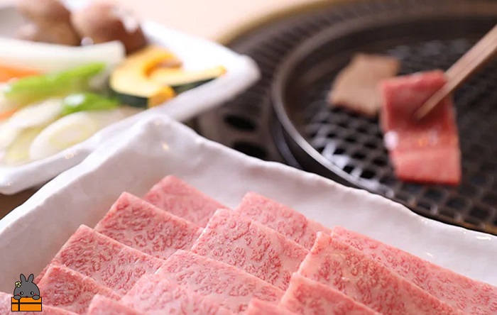 毎回約700頭から厳選された 鹿児島黒毛和牛 霜降り焼肉 600g ( 厳選 プレミアム 高品質 鹿児島黒毛和牛 黒毛和牛 牛肉 徳之島 奄美 鹿児島 ギフト お中元 お歳暮 ステーキ ご馳走 記念日 高島屋 )