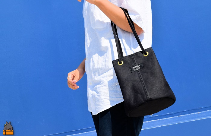 南の島の帆布かばん屋さん kalaflalaオリジナル２Way丸底帆布バッグ（ブラック） ( バック カバン トートバッグ ショルダーバッグ 帆布 帆布バッグ ハンドメイド ファッション 小物 アイテム くすみカラー 徳之島 奄美 鹿児島 kalaflala )