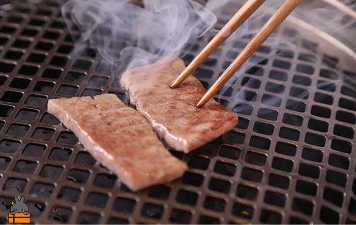 毎回約700頭から厳選された 鹿児島黒毛和牛 霜降り焼肉 600g ( 厳選 プレミアム 高品質 鹿児島黒毛和牛 黒毛和牛 牛肉 徳之島 奄美 鹿児島 ギフト お中元 お歳暮 ステーキ ご馳走 記念日 高島屋 )