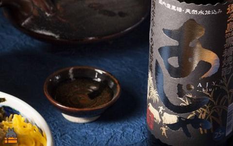 奄美本格黒糖焼酎　島のナポレオン×あじゃ黒（1.8L×2本）