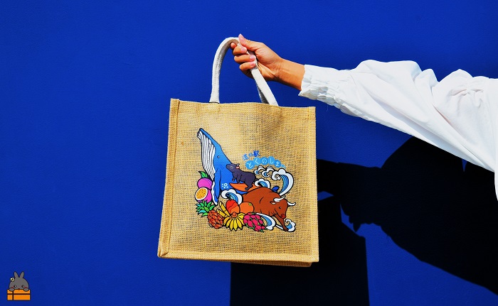 道の駅とくのしまオリジナルジュートバック ( バッグ カバン トートバック トートバッグ ジュート 道の駅 道の駅とくのしま オリジナル ファッション 小物 アイテム 徳之島 奄美 鹿児島 うさぎ アマミノクロウサギ クジラ フルーツ 果物 マンゴー pokke104 pokkeさん )