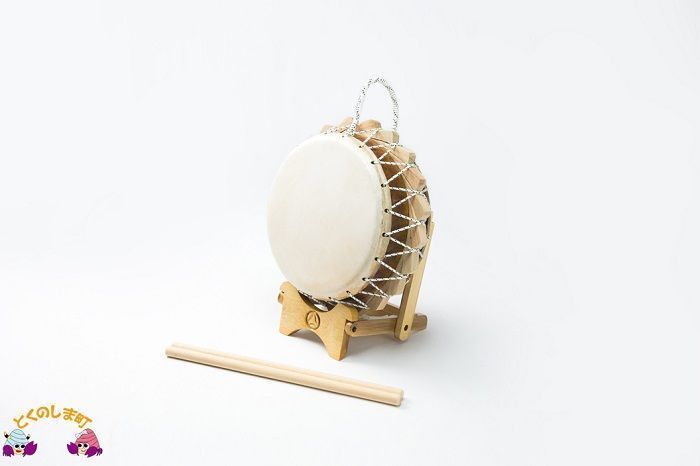 牛革７．５寸２３ｃｍくさび太鼓（バチ・太鼓台付）