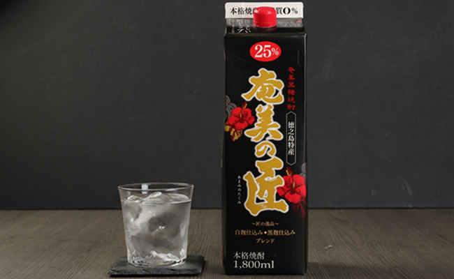 【鹿児島県天城町】黒糖焼酎『奄美の匠』1800ml×3本 紙パック 計5.4L AG-98