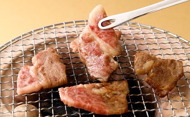 【鹿児島徳之島】 特選 黒毛和牛 ロース 焼肉 用 計1.6kg (400g×4パック) 和牛 牛肉 黒牛 Z-25