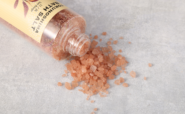 【鹿児島県天城町】徳之島バスソルト～日の茜～ ２本セット AM-20-N