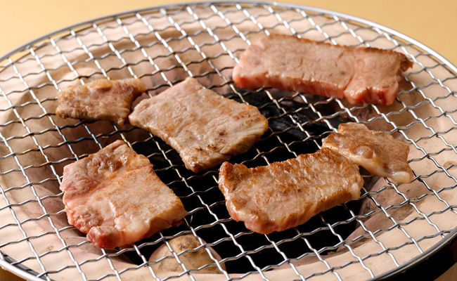 鹿児島黒毛和牛 赤身 モモ肉 焼肉用 計1kg（500g×2袋）国産 牛肉 もも肉