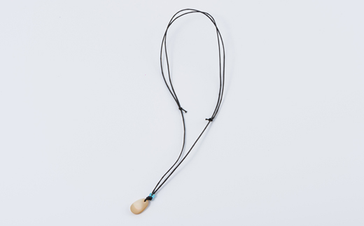 悠ヶ風の夜光貝 ＜ ペアネックレス ＞