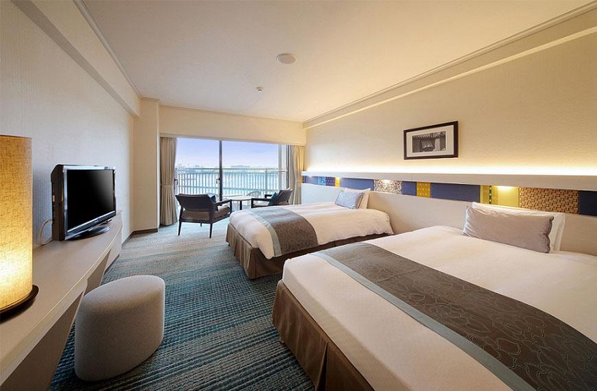 ロワジールホテル 那覇　ペア宿泊券　1泊朝食付き　温泉券付