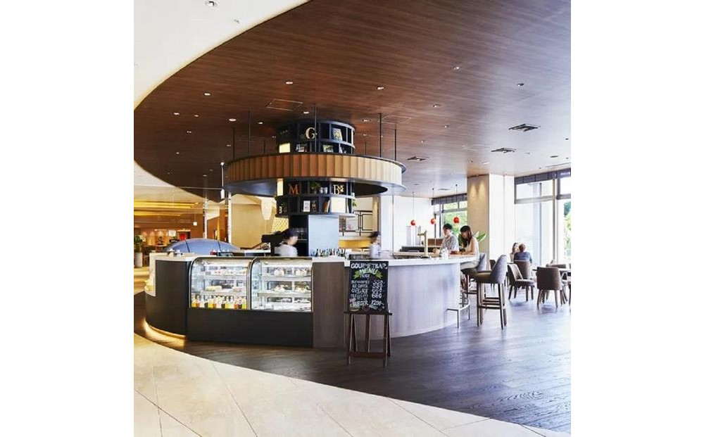 ノボテル沖縄那覇/平休日1泊朝食付 ペア宿泊券