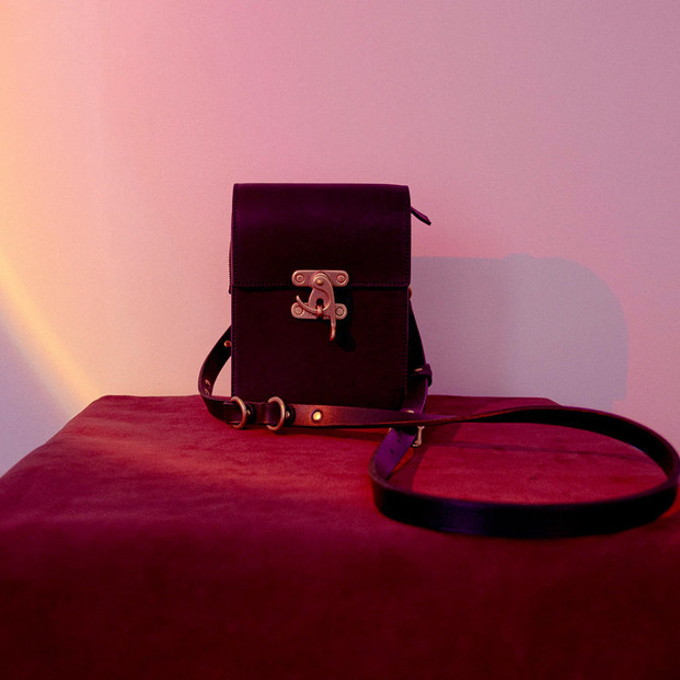 ショルダーバッグ 高級 完全ハンドメイド Sonne ShoulderBag TAIZAN