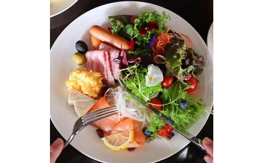 ノボテル沖縄那覇/平休日1泊朝食付 ペア宿泊券(テラススイートツイン）