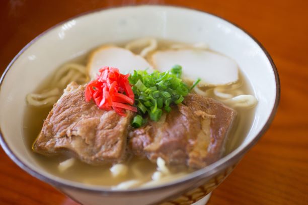 【絶品】沖縄そば老舗店「そば処きくや」軟骨・三枚肉そばセット（５食）