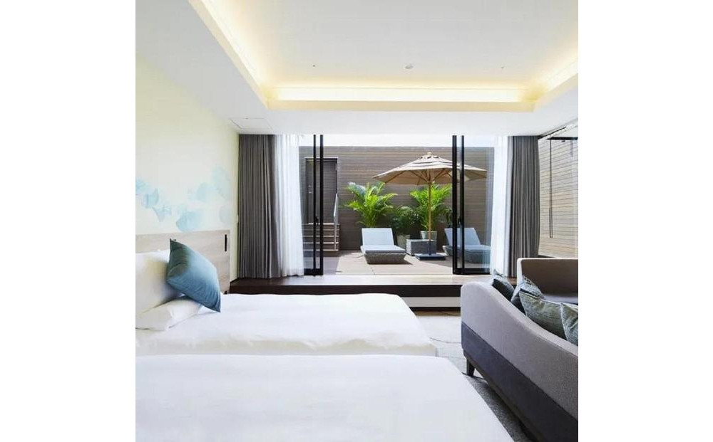 ノボテル沖縄那覇/平休日1泊朝食付 ペア宿泊券(テラススイートツイン）