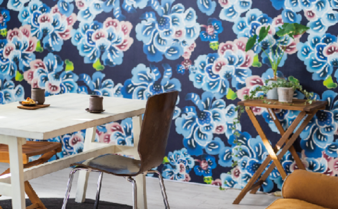 紅型壁紙 2m CUORE クオーレ | 紅琉 BINRYU アラヤプランニング株式会社 | 沖縄 伝統工芸 びんがた 紅型 | 防炎 抗菌 壁紙 | テキスタイル インテリア モダン ナチュラル | 柄 花柄 クオーレ