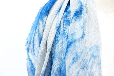 石垣島の藍染工房 島藍農園 大判リネンストール（マダラ） KB-168-mada 大判リネンストール（マダラ）