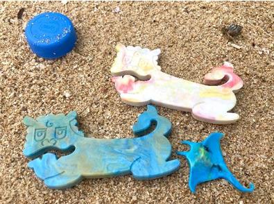 コードホルダー シーサー型 2個 マンタ型 1個 | 石垣島 アップサイクル 環境保全 海洋プラスチック 再利用 CC-003 シーサー型2個 マンタ型1個