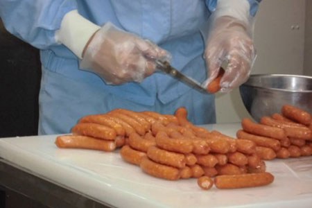 IB-16 石垣島ビール工房 自社製パストラミ300ｇと至福の手作りソーセージ3種セット〈あらびき・チョリソー・ガーリック〉