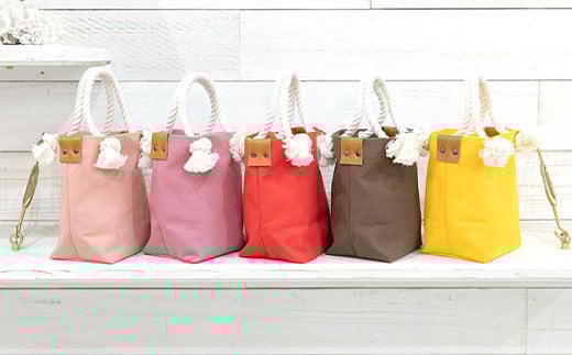 当返礼品は【カラー:コーラルB】となります。ご注意ください。