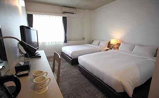 ホテルエメラルドアイル石垣島宿泊券　ワイドツイン２名様（無料朝食付）EI-004 ワイドツイン2名様