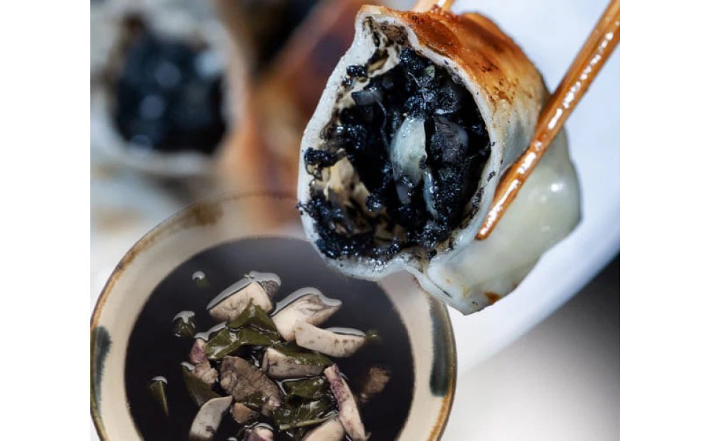 【琉みんみん】沖縄県産イカスミ餃子　4パック 　48個入り