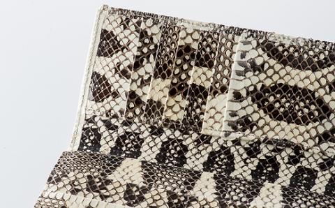 財布 長財布 ハブ 革 ( 縦9cm × 横18.5cm )