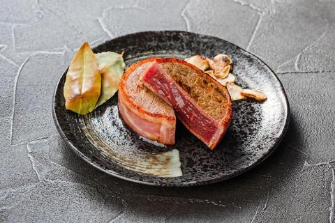 フィレミニオンステーキ(牛ヒレべーコン巻）約800g（約100g×8個）