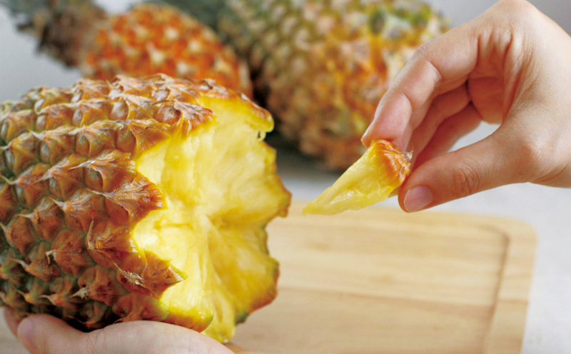 2026年発送【名護パイン園】　ボゴールパイン約6kg（6～7玉） 先行予約 パイナップル 甘い ジューシー デザート 取り寄せ 高級フルーツ 家族 子供 果物 旬 おすすめ ギフト 人気 家庭用 贈答用 母の日 ゴールドバレル 期間限定 年末 沖縄