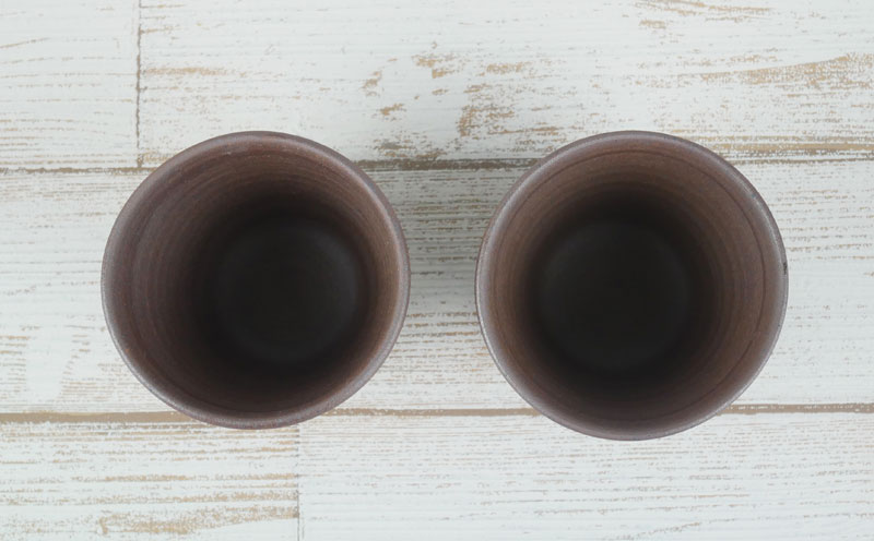 【やちむん丸勇陶房】ゆのみ（小）三彩2個セット やちむん 2個セット ペア ゆのみ 湯呑 食器 焼き物 焼物 沖縄 お土産 ご当地 お取り寄せ 送料無料 名護市 ふるさと納税 なごし 伝統工芸品 伝統工芸 コップ 陶器