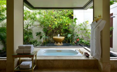 ザ・ブセナテラス　ペア宿泊券（ クラブヴィラ・プレジデンシャルスイート ）