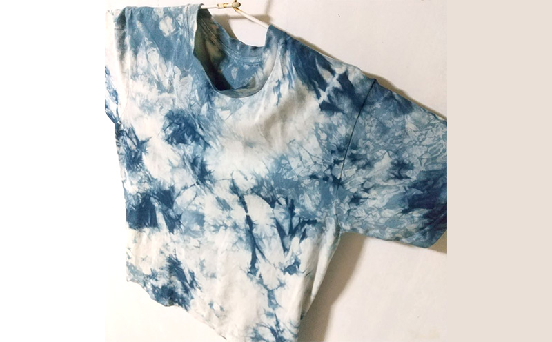 【琉球藍染ちょく工房】琉球藍染めＴシャツ ～ムラ染め～