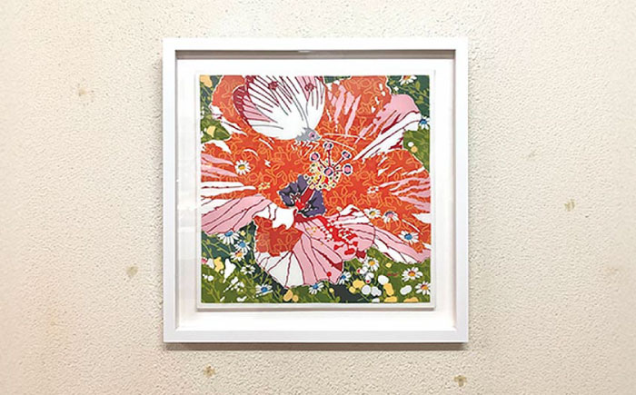 【宏次染工房 / 沖縄県認定工芸士 金城宏次】紅型額装 『蝶にハイビスカス』 絵画 額入り 伝統工芸品 おしゃれ 沖縄市 / コザ工芸館ふんどぅ [BCAU008]