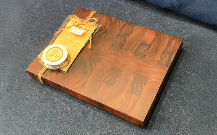 【木工房秀暖】沖縄県産木材100% カッティングボード (中) まな板 日本製 木製 キッチン用品 調理器具 沖縄市 / コザ工芸館ふんどぅ [BCAU024]