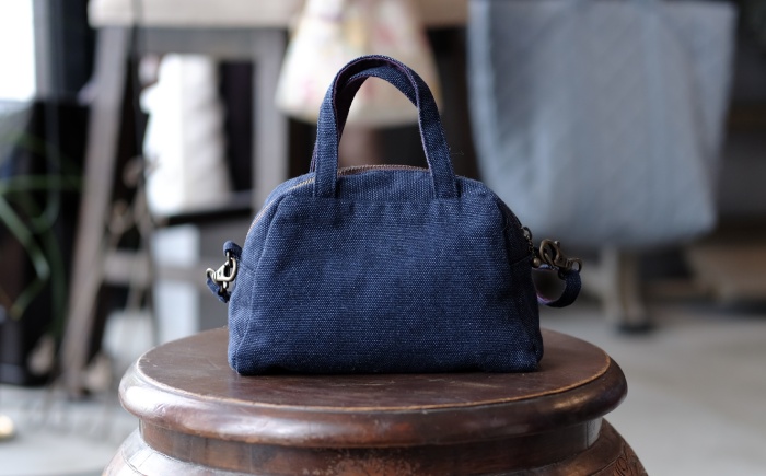 経浮花織 ランチポーチ+plus リーフ柄 (紺色・青系織物) ハンドバッグ 手提げバッグ 小さめ おしゃれ レディース 沖縄市 / FABRIC SHOP MINAMI [BCCS002-02]