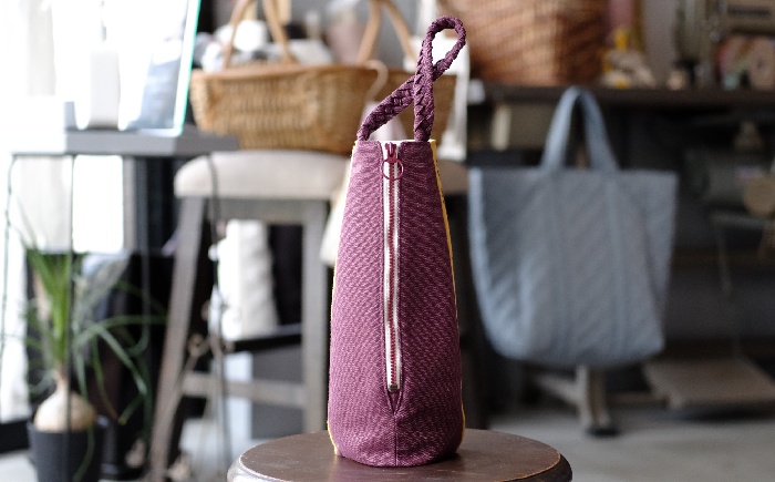 経浮花織 ワインバッグ 葡萄 (青色・黄色織物) ボトルバッグ ワインケース ワインクーラー 保冷 おしゃれ 沖縄市 / FABRIC SHOP MINAMI [BCCS003-03]