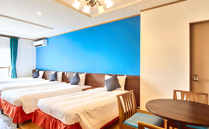 スーペリアルーム 1泊2日 宿泊券 (最大4名様/朝食付き) 未就学のお子様 添い寝無料 宿泊利用券 沖縄旅行 ホテル チケット ギフト 沖縄市 / ライカムファミリーリゾートホテル [BCEH001]