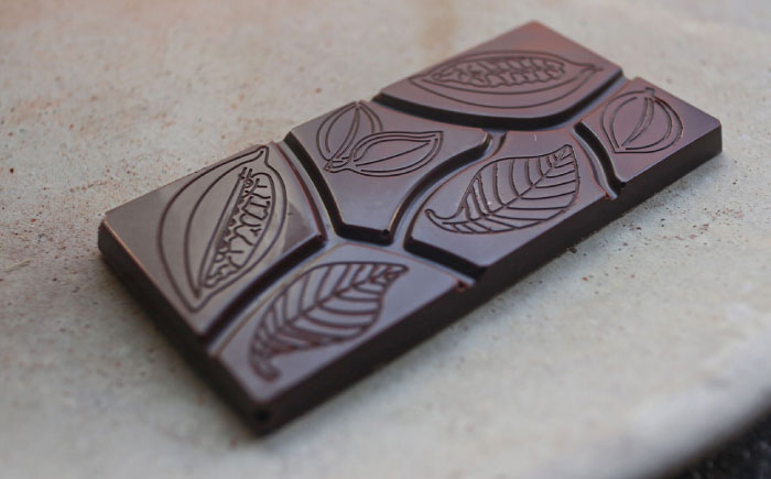 エクアドル 70％、タンザニア 70％、ウガンダ 70％ 3産地のチョコレート詰め合わせ 産地別 食べ比べ チョコ チョコレート 沖縄市 / Lives Chocolate [BCEI006]