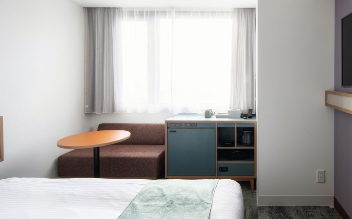 レフ沖縄アリーナ by ベッセルホテルズ ダブルルーム 1泊2日 宿泊券 (1～2名様/朝食付き) 宿泊利用券 沖縄旅行 ホテル チケット ギフト 沖縄市 / 株式会社すこやかホールディングス [BCAP001]