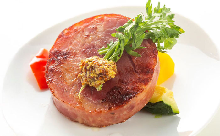 『NUCHIBUTA Cセット』 豚肉 ポークステーキ ハンバーグ ソーセージ ベーコン ハム 詰め合わせ お取り寄せ 国産 ギフト 冷凍 沖縄市 / DELICATESSEN NUCHIBUTA [BCAR005]