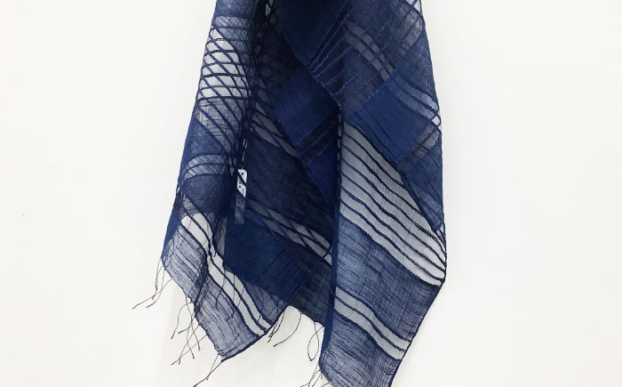 【スタジオ・モフワ】 琉球藍染 横段ファインスラブストール (絹/綿) 大判 絹 レディース ギフト 日本製 おしゃれ ショール 沖縄市 / コザ工芸館ふんどぅ [BCAU027-02]