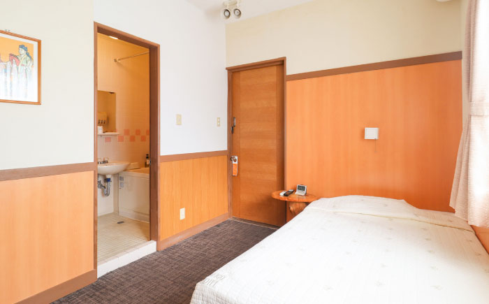 デイゴホテル 館内利用券 5000円分 宿泊券 ホテル クーポン チケット ギフト 沖縄市 / 株式会社でいごホテル [BCBV004]