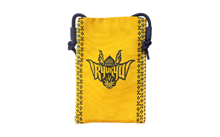 琉球ゴールデンキングス×知花花織 サコッシュ (イエロー) 琉球 キングス グッズ メンズ レディース 沖縄市 / 知花花織事業協同組合 [BCBW001-02]