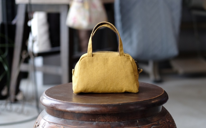 経浮花織 ランチポーチ 瓢虫柄 (黄色・青緑系織物) ハンドバッグ 手提げバッグ 小さめ おしゃれ レディース 沖縄市 / FABRIC SHOP MINAMI [BCCS001-02]