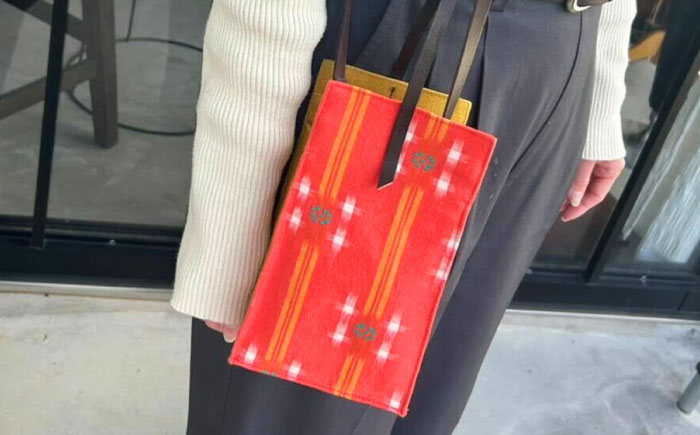 『琉球花織Bell-box』 箱型ショルダーバッグ (オレンジ) ファッション 小物 雑貨 ミニバッグ コンパクト 沖縄市 / FABRIC SHOP MINAMI [BCCS015-01] オレンジ